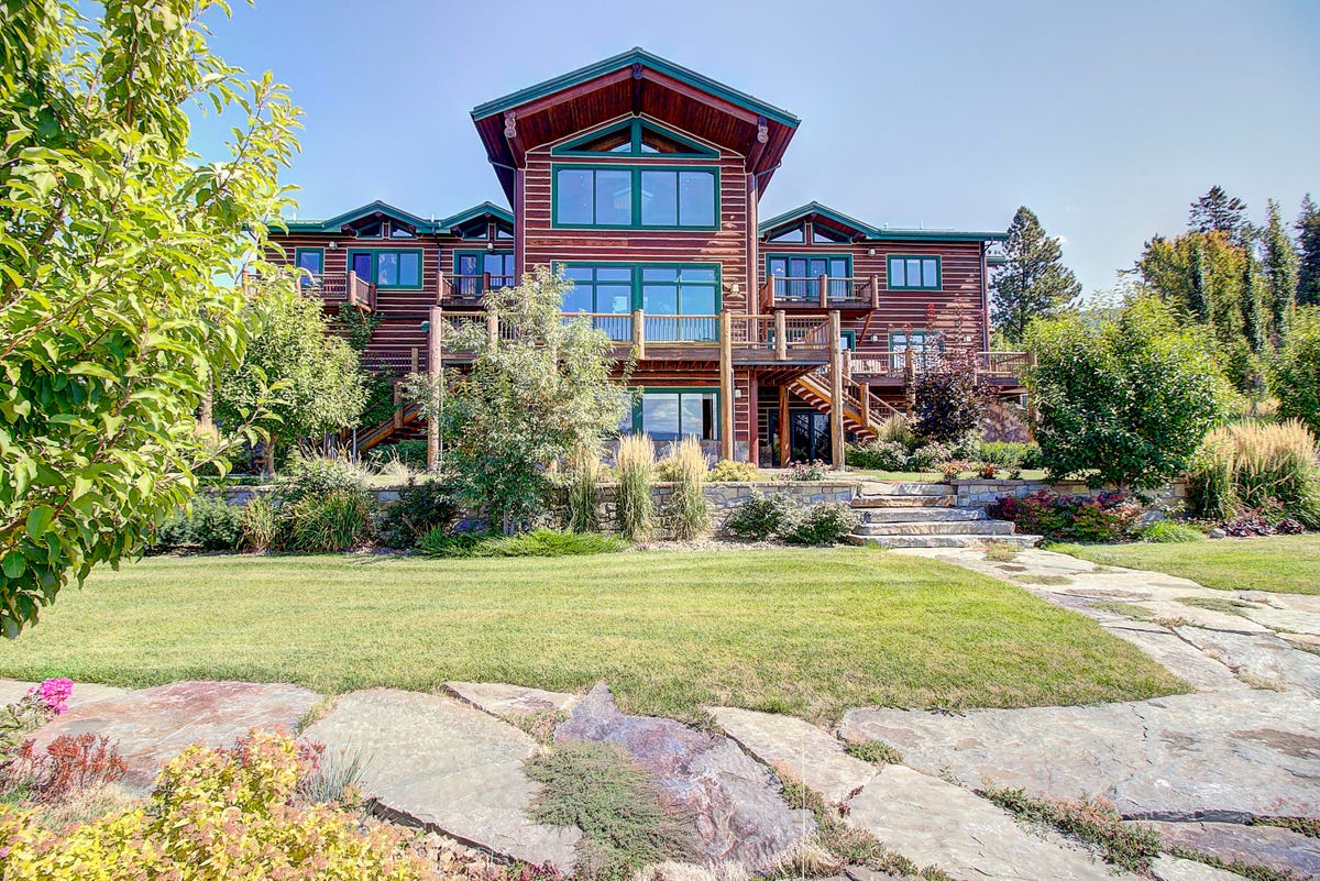 -Million Lakeside Compound In Montana Offers View Of Wild Horse Island