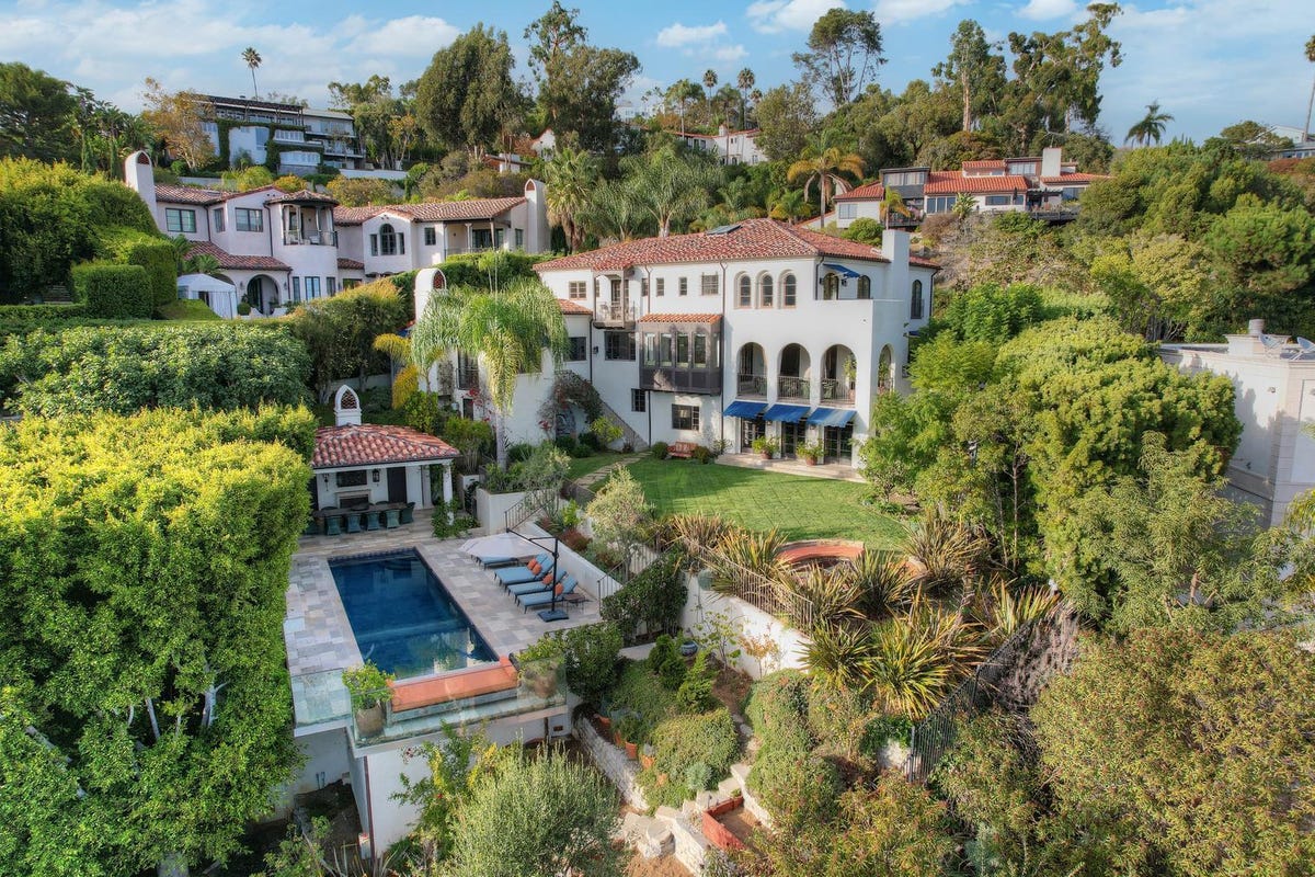 Actress Hilary Swank Lists Her .5-Million Baby In Pacific Palisades