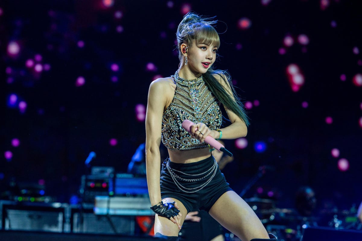 Blackpink’s Lisa Invades Billboard’s Latin Charts For The First Time