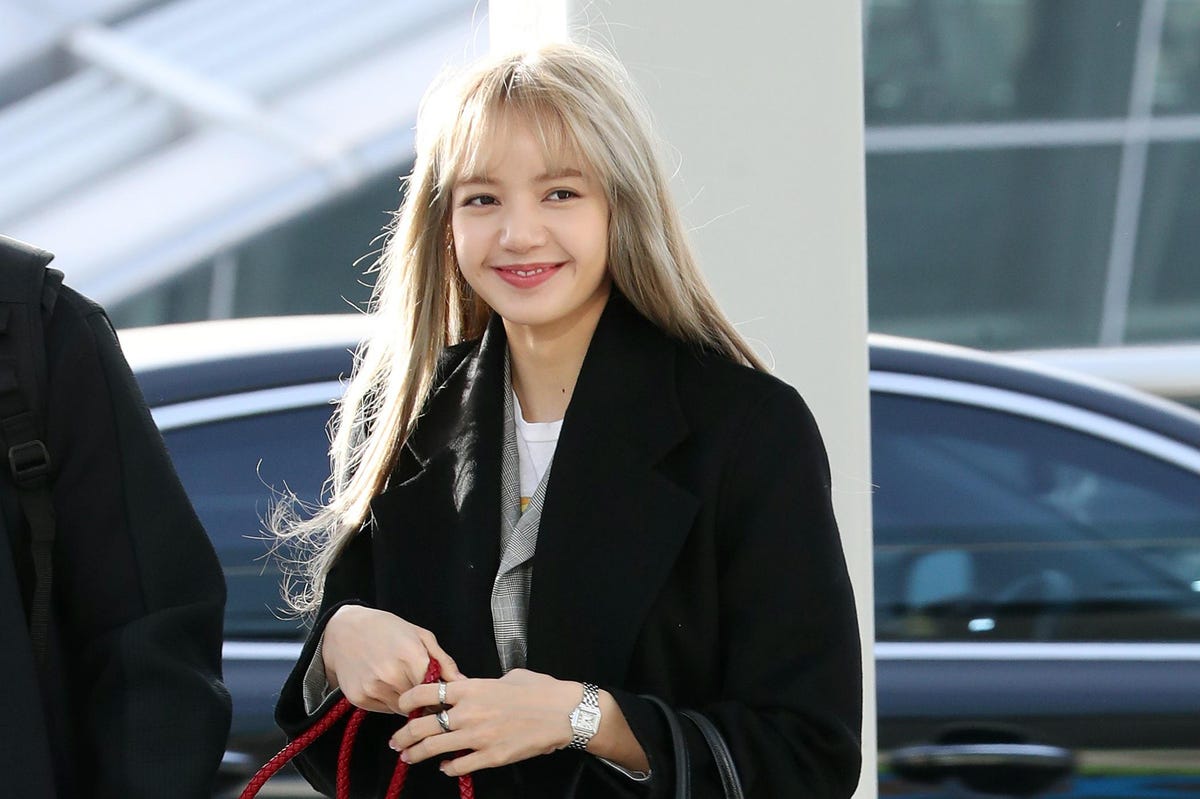 Blackpink’s Lisa Ties Psy For The Most Hot 100 Hits In Canadian History Among K-Pop Solo Stars