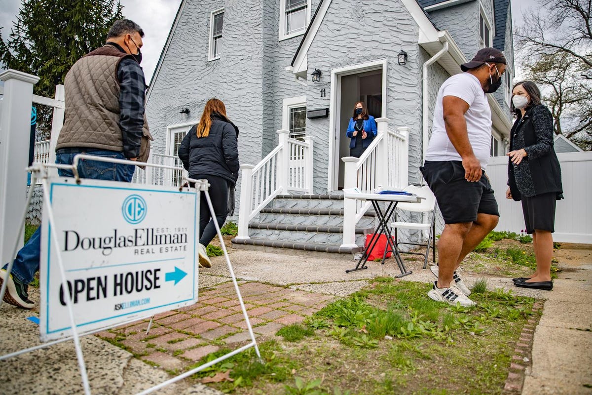 Home Prices Hit Record High, Giving Sellers Much To Be Thankful For