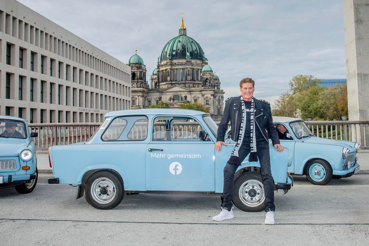 No Joke: David Hasselhoff May Actually Be Cool Now As He Attempts To Boost The Lagging German Vaccine Rollout