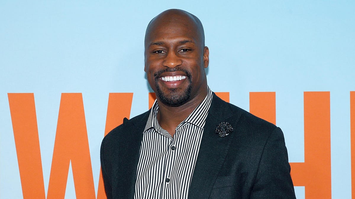 How Former NFL Star Vernon Davis Is Tackling Hollywood