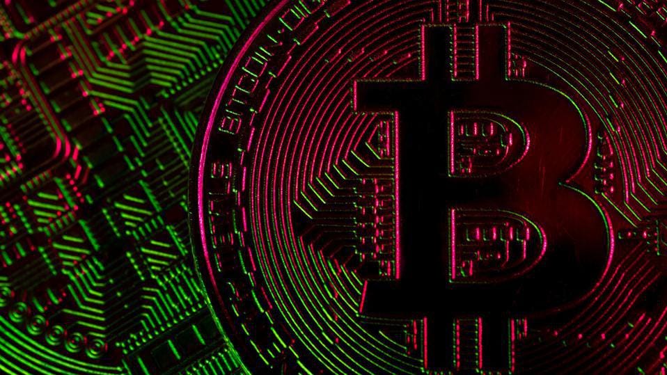 ‘Looking Ugly’: Crypto Prices Tumble Again After 0 Billion Sell-Off—How Low Can Bitcoin Go?