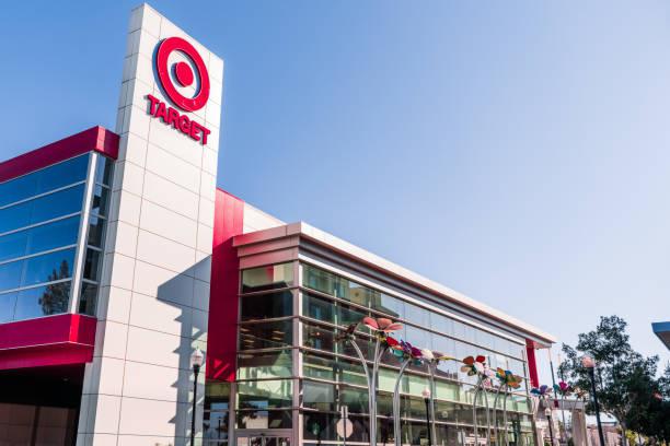 Target Holiday Footfall Increases Beat Walmart, Best Buy