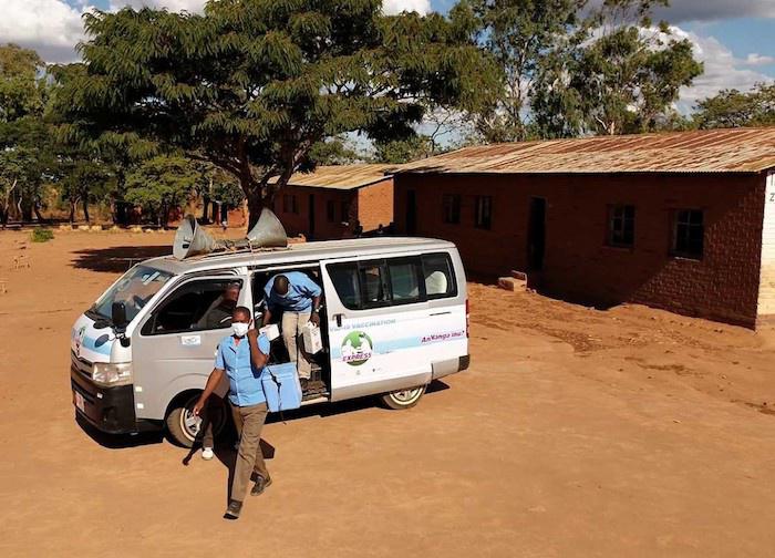 UNICEF Deploys ‘Vaccination Vans’ In Malawi To Protect Pregnant Women From COVID-19