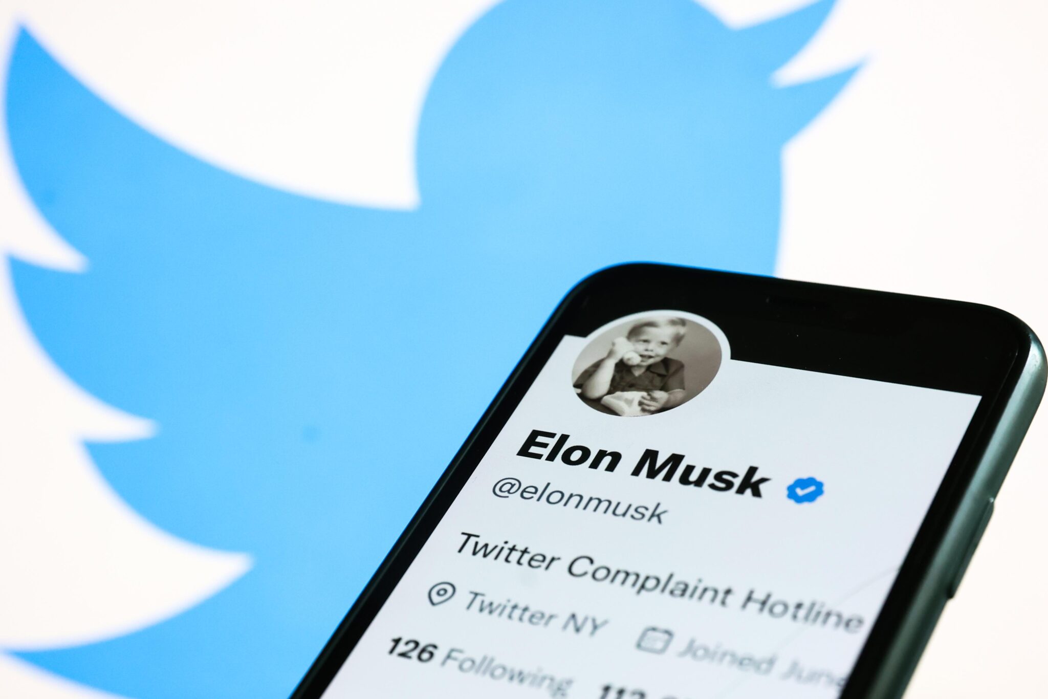 Is Elon Musk Bringing Encrypted Messages To The  Twitter Blue Party?